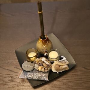 Gold and Black Aromatherapy Set